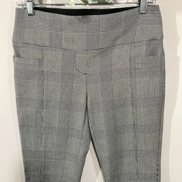 NWOT Apt. 9 Pull On Stretch Ankle Pants Black White Plain S - Picture 2 of 16